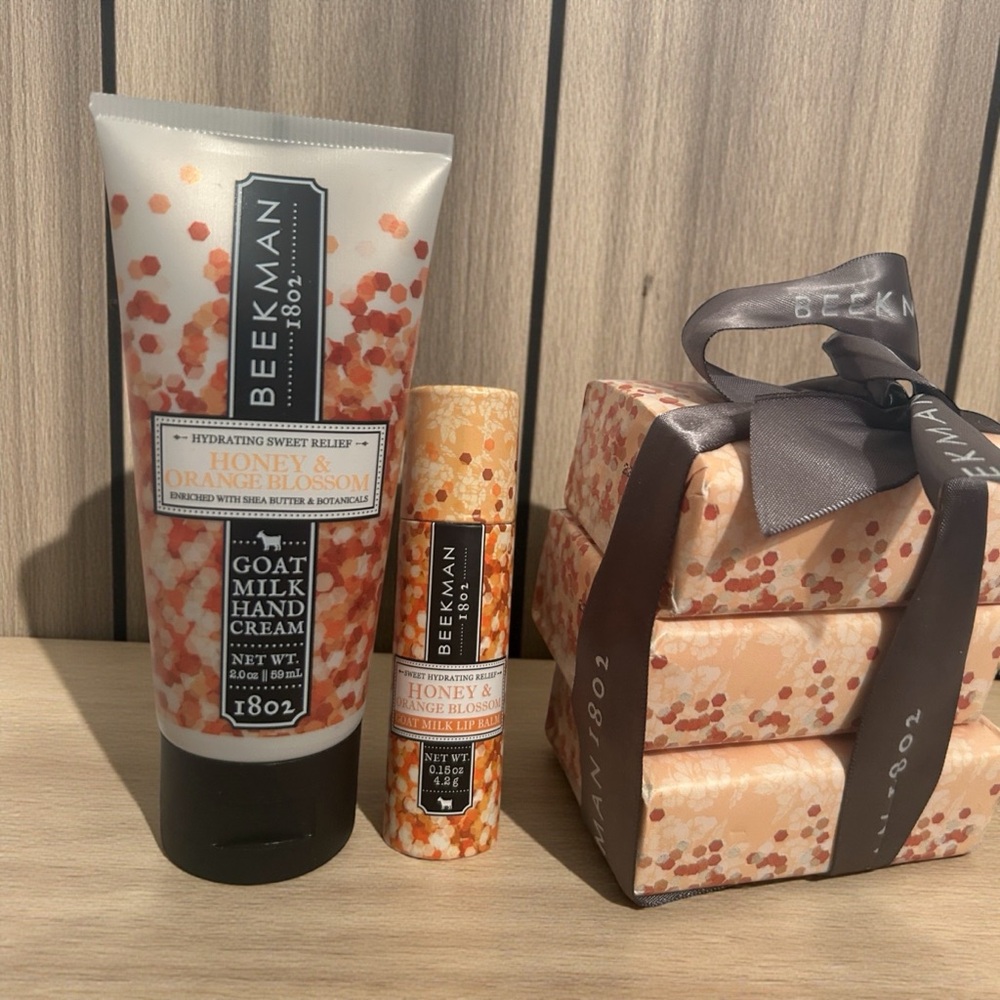 Beekman 1802 Honey & Orange Blossom‎ Set With Hand Cream, 3 Soap Bars & Lip Balm